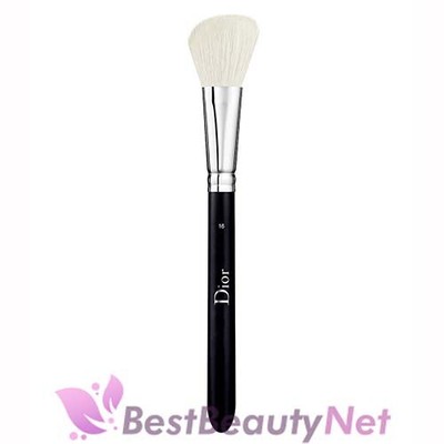 dior blush brush